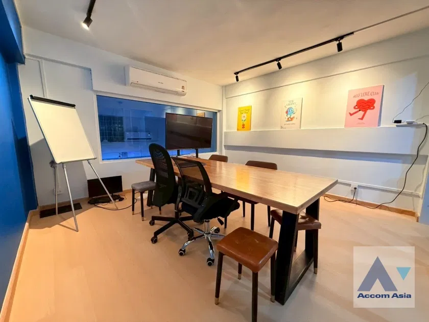 picture 🔼🔽 AccomA 📩 Newly renovated Homeoffice 3.5 story - Next to Sirinrat & Monarom Building - 5/20