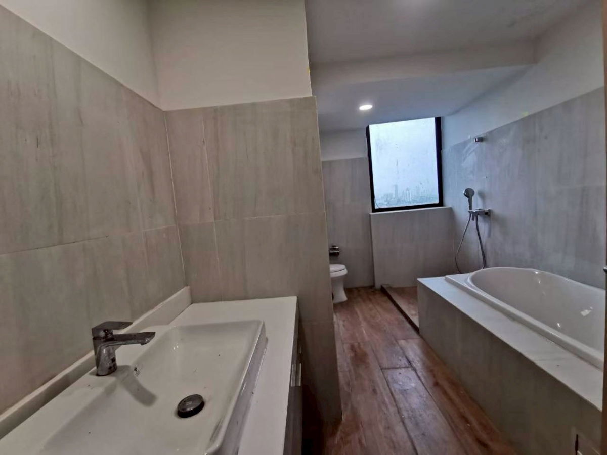 รูป LTH13155 – Condo for Sale คอนโดขาย at President Park Sukhumvit 24 Size 223 sqm. 4 beds 3 baths ONLY 21 MB Near BTS Asoke - รูปที่ 9/14