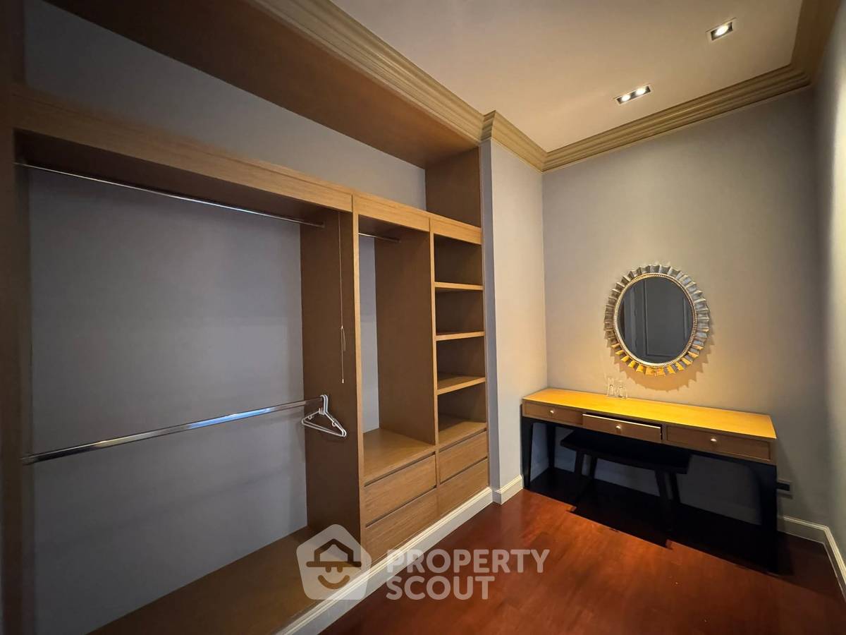 picture 4-BR House in Bang Khae Nuea (ID 2141569) - 13/34