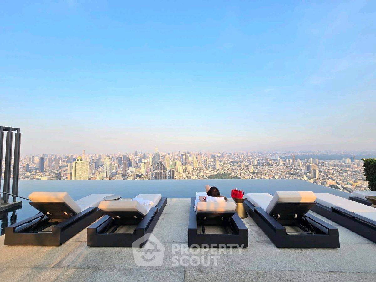 picture 2-BR Condo at Four Seasons Private Residences Bangkok near BTS Saphan Taksin (ID 2083310) - 26/45