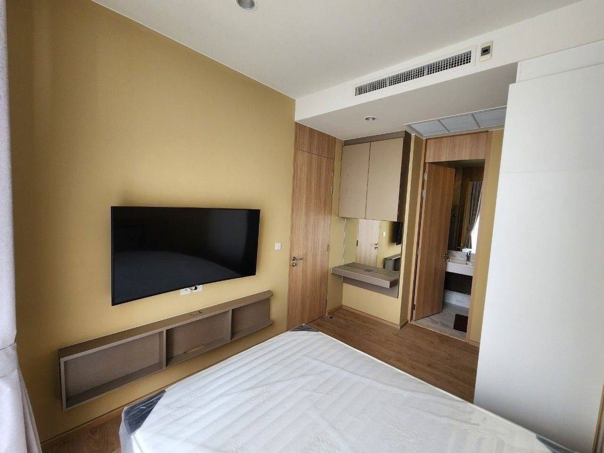 picture 👉🏻Luxury condo for rent in the heart of Sukhumvit, Noble BE19, near BTS Asoke and MRT Sukhumvit, fully furnished, with appliances included. 📌 - 4/13
