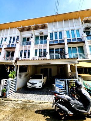 เช่าทาวน์โฮม ตั้งฮั่วเส็ง(ธนบุรี) : **บ้านว่างครับผม 2 ห้องมาสเตอร์เบดรูม**หมู่บ้านโกลเด้นทาวน์ ปิ่นเกล้า-จรัญสนิทวงศ์📌📌ซอยที่ 7 เพื่อนบ้านดี อยู่ใกล้ทางเข้าโครงการเดินทางสะดวก