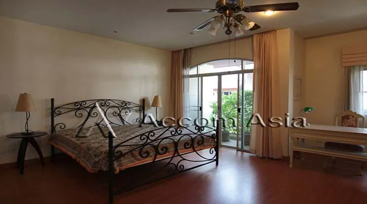 picture 🔼🔽 AccomA 📩 Pet friendly 3 BR House in Khlong Toei (95246) - 7/9