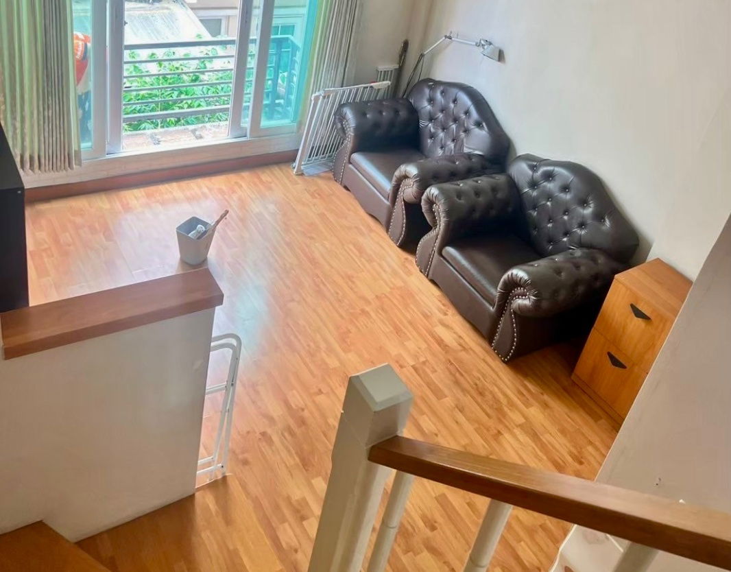 รูป 🏡 ขายทาวน์โฮม 3 ชั้น – คาซ่าซิตี้ นวลจันทร์ 2 ซอย 2 ✨ บ้านสวย ทำเลดี ใช้งานได้หลากหลาย เหมาะทั้งอยู่อาศัยและโฮมออฟฟิศ ✨ - รูปที่ 2/15