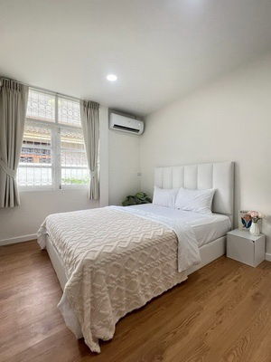 รูป [ให้เช่า] หมู่บ้าน รัชดานิเวศน์ ห้วยขวาง / 4 ห้องนอน 3 ห้องน้ำ / 60 ตรว. 160 ตรม. **85,000** บ้านเดี่ยวชั้นเดียวตกแต่งสวย ใกล้เซนทรัลพลาซ่า พระราม 9 - รูปที่ 10/12