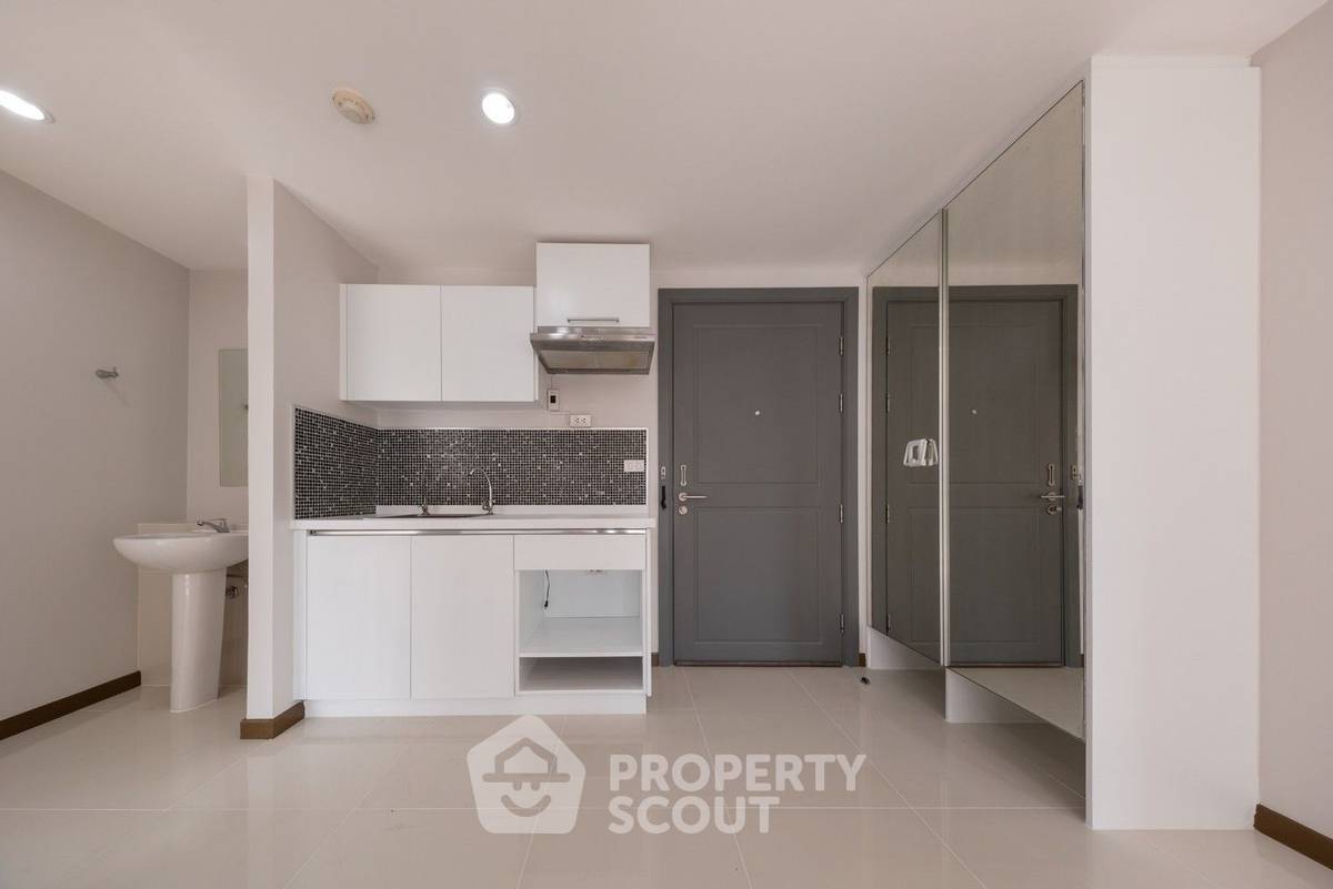 picture 2-BR Condo at Elements Srinakarin in Nong Bon (ID 1987390) - 15/16