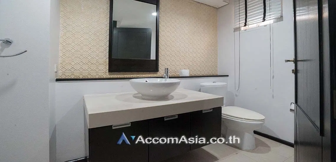 รูป 🔼🔽 AccomA 📩  Spacious house in an exclusive compound, 4 Beds for rent in New Phetchaburi (AA27418) - รูปที่ 16/19