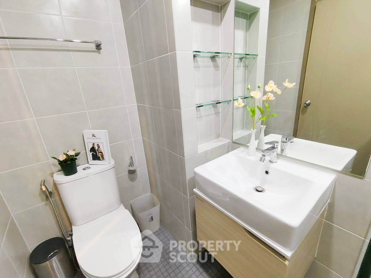 picture 1-BR Condo at Ideo O2 near BTS Bang Na (ID 2076896) - 4/16