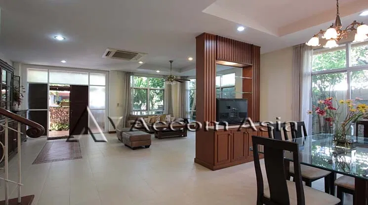 picture 🔼🔽 AccomA 📩 Pet friendly 3 BR House in Khlong Toei (95246) - 6/9