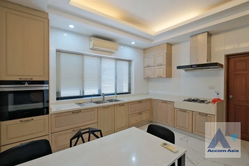 รูป 🔼🔽 AccomA 📩 Pet friendly,Private Swimming Pool 4 BR House in Phra Khanong Nuea (AA18616) - รูปที่ 9/20