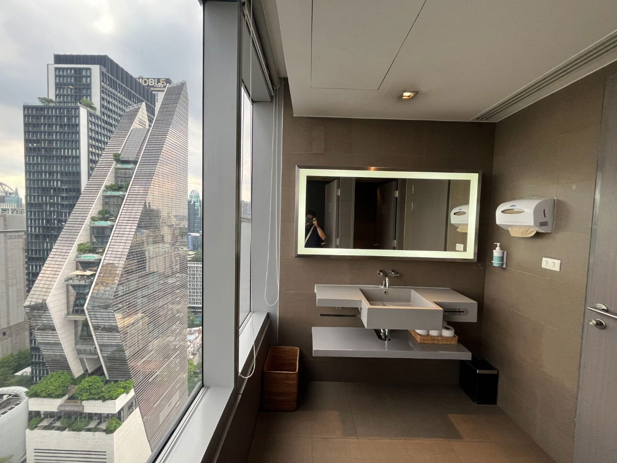 picture WS3317 ✨ Exclusive Rooftop Bar space for rent ✨ on the 29th floor of Novotel Ploenchit Hotel, priced at only 750,000/month. - 13/30