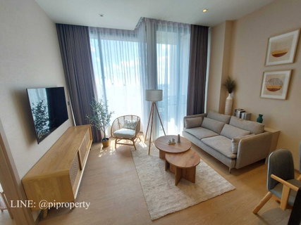 รูปภาพ Elegant high floor 1 bedroom unit for rent in Esse Asoke. Boundless city view with imported furniture fully fitted. Esse Asokeにあるエレガントな高層階