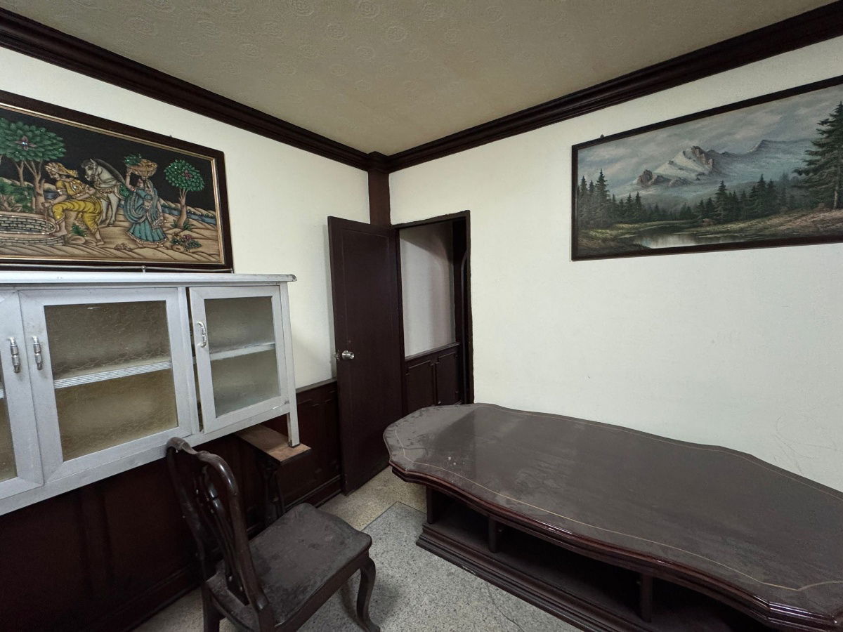 picture Best Price! 43.3 sq wah townhouse on Soi Petchkasem 3, near MRT Tha Phra.  - 23/25