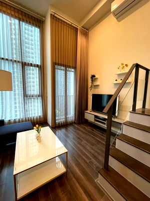 เช่าคอนโด ถนนอโศก-ดินแดง : ให้เช่า duplex 1bed ที่ Knightsbridge Space Rama9 Mrt พระราม9