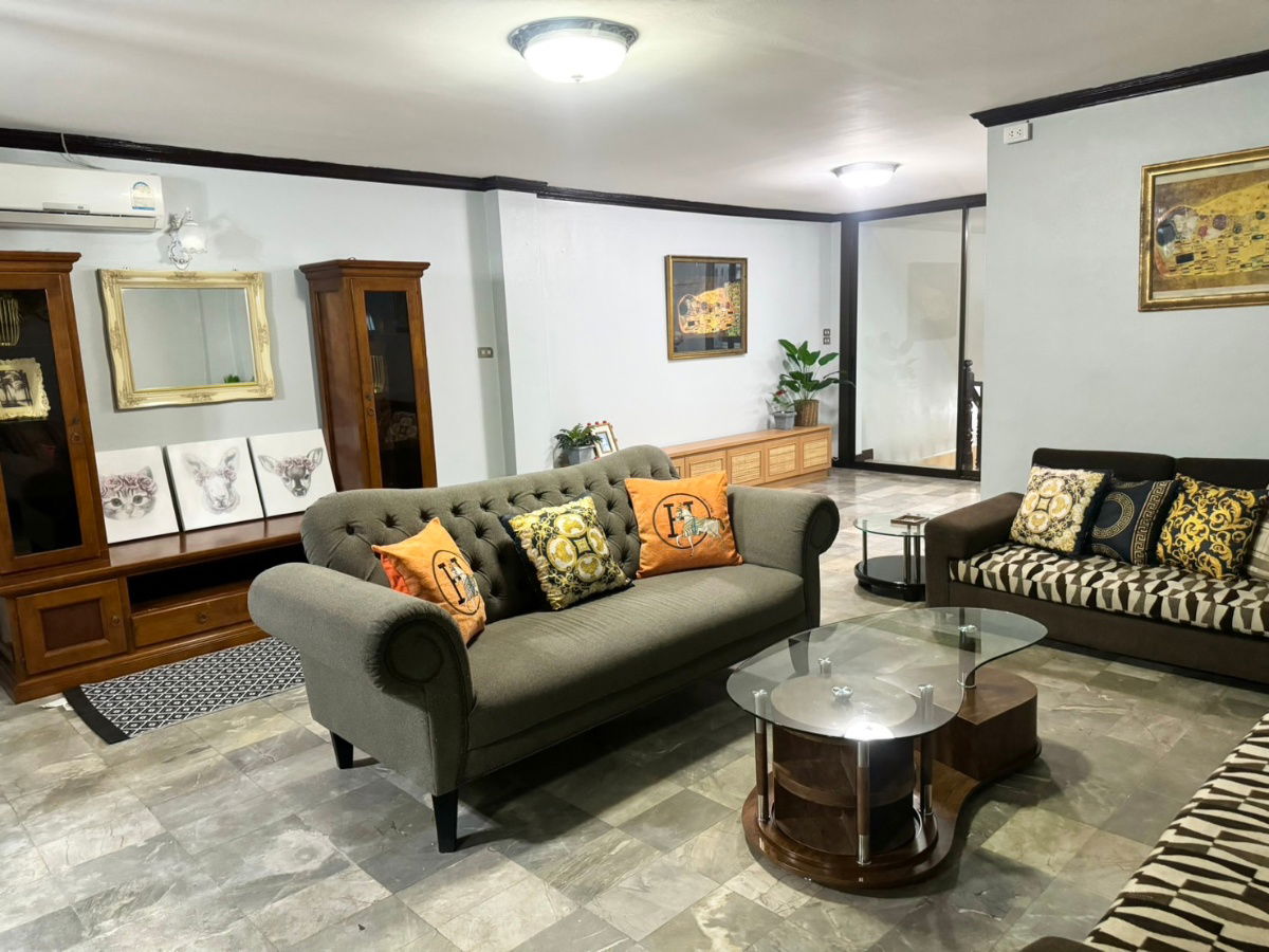 รูป ให้เช่า Townhome / Home-office Royal Nakarin Villa - รูปที่ 3/37