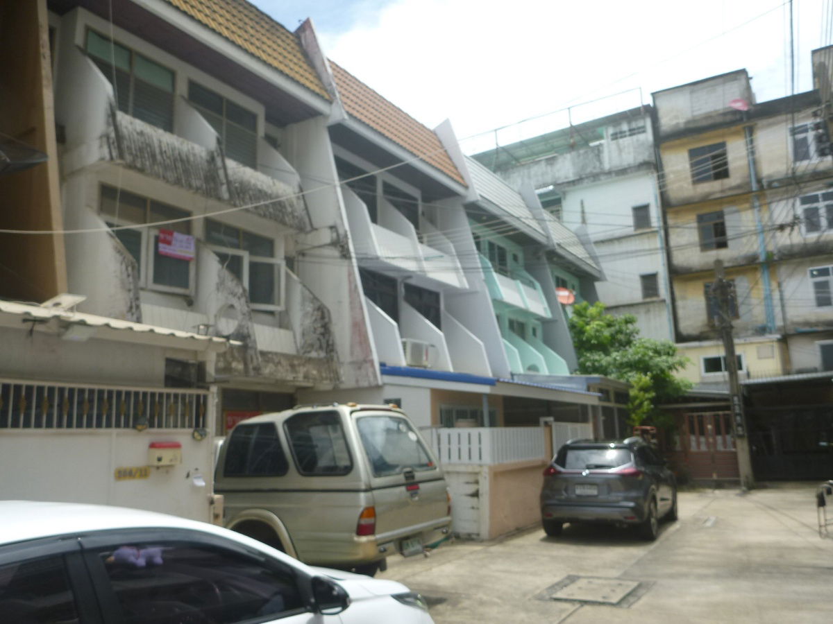 รูป ขาย ทาวน์เฮ้าส์ 20 ตร.วา ถนนเทอดดำริ เขตดุสิต กรุงเทพฯ - รูปที่ 4/7