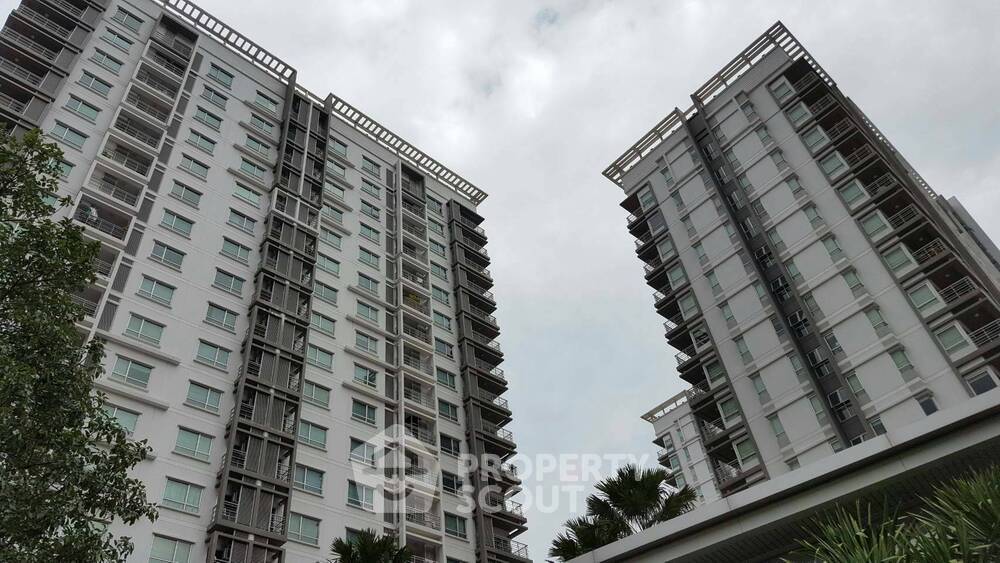 picture 1-BR Condo at The Room Ratchada-Ladprao near MRT Ratchadaphisek (ID 2143950) - 2/8