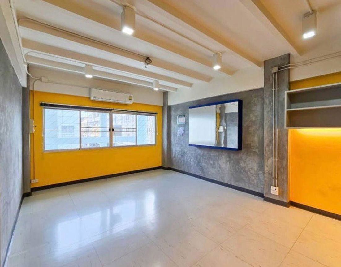 รูป LTHC13153 – Commercial Building for Rent อาคารพาณิชย์ให้เช่า at Rama III รามอินทรา 3 Size 574 sqm. 5 rooms ONLY 200K/Month Near Central Rama 3 - รูปที่ 7/20