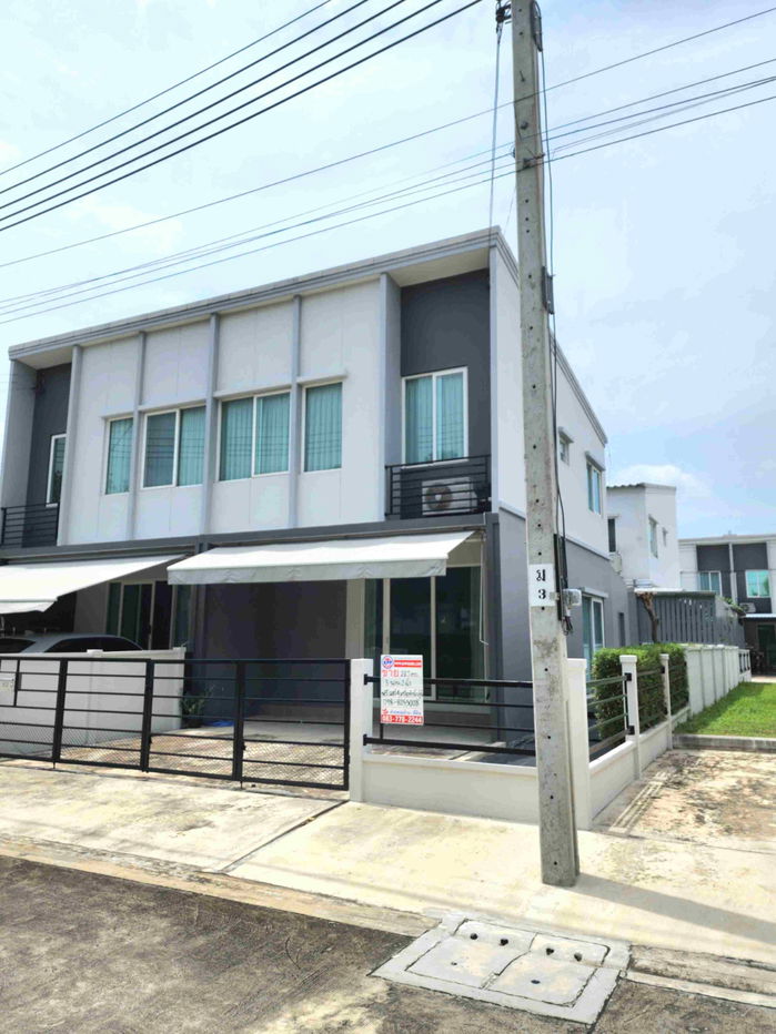 รูป ขายทาวน์โฮม บ้านแฝดยังไม่เคยเข้าอยู่ บ้านหน้าคลับเฮาส์ ใกล้แฟชั่นไอส์แลนด์ 5 นาที ใกล้รถไฟฟ้าสายสีชมพู โครงการ Pleno รามอินทรา–บางชัน สเตชั่น 1  - รูปที่ 1/14