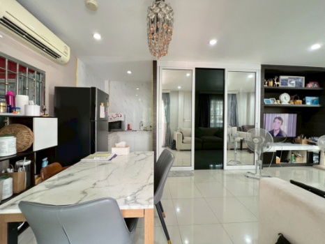 รูป ขาย ทาวน์โฮม ถนนเมน เดอะทรัสต์ซิตี้ งามวงศ์วาน 170 ตรม 29.1 ตรว พร้อมอยู่หลังมุม เดินทางสะดวก - รูปที่ 3/12