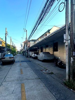 ที่ดิน ถนนลาดพร้าว : ขายที่ดินกลางใจเมือง สุทธิสาร – ใกล้ MRT เพียง 850 เมตร