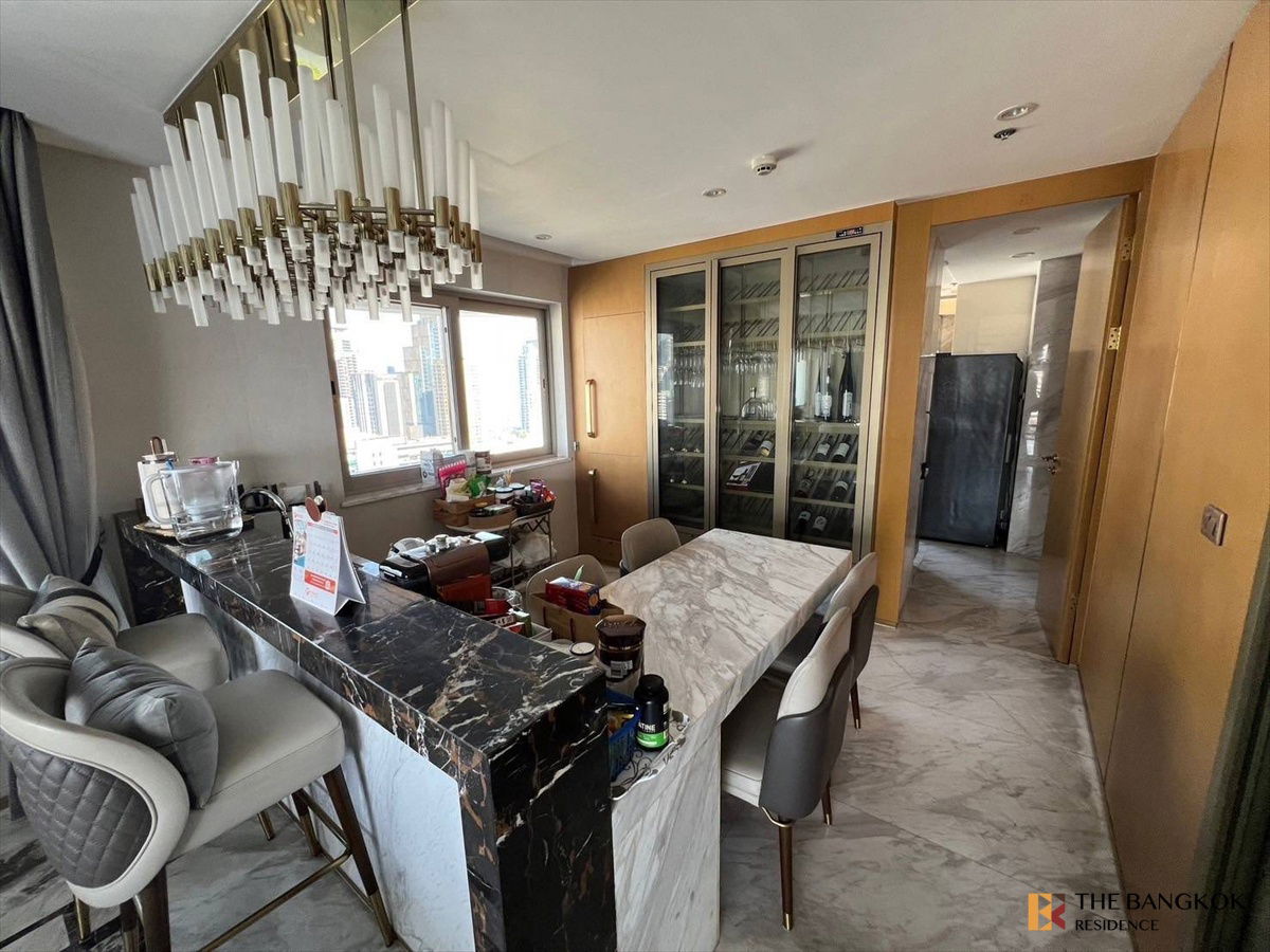 รูป 💎Luxury Duplex,Huge Room Le Raffine Sukhumvit 24 Near BTS Phrom Phong - รูปที่ 8/11