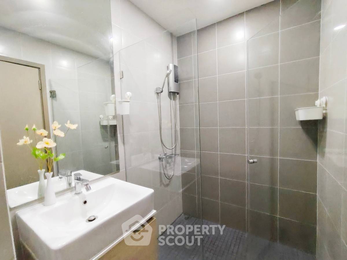 picture 1-BR Condo at Ideo O2 near BTS Bang Na (ID 2076896) - 8/16