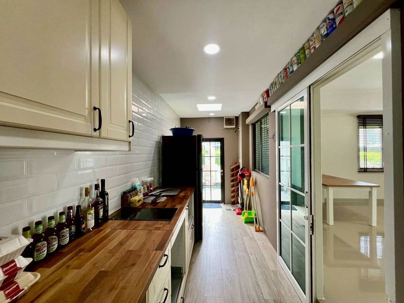 รูป 🏡บ้านมุม พื้นที่เยอะ ต่อเติมครบ พร้อมอยู่🏡  💥 ราคาเพียง 3.99 ล้าน เท่านั้น💥✅    🌿 Grande Pleno ราชพฤกษ์ | ทาวน์โฮมหลังมุม ไม่ติดใคร! - รูปที่ 3/8