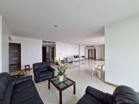 LTHC13158 – Condo for Sale at Watermark Chaophraya River Size 283 sqm. 3 beds 3-4 baths Near BTS Krung Thon Buri ONLY 35 MB