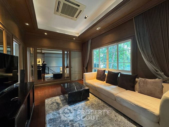 4-bed house for rent, 600 sqm, 177 sq wah, Granada Pinklao - Phetkasem