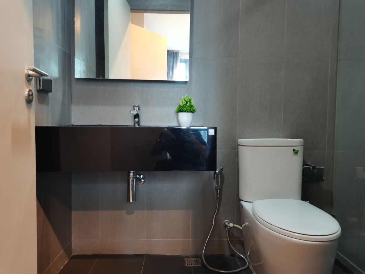picture Available for rent! Whizdom Avenue Ladprao, 1 Bedroom with 35 sqm. Best view facing south. Ready to move in - 7/11