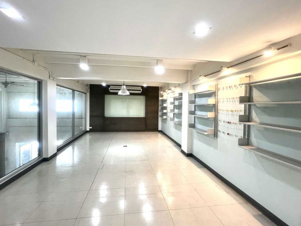 รูป LTHC13154 – Commercial Building for Sale อาคารพาณิชย์ขาย at Rama III รามอินทรา 3 Size 574 sqm. 5 rooms ONLY 19.9 MB Near Central Rama 3 - รูปที่ 19/20