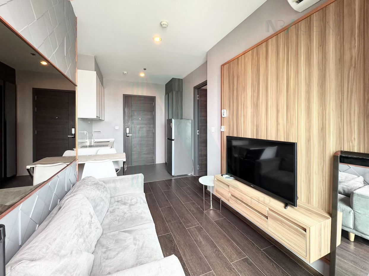 picture For Rent Condo C EKKAMAI Building , Floor 19,1 bed room, Room size 31 sqm - 2/8