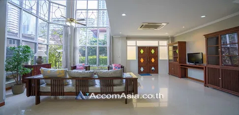🔼🔽 AccomA 📩 Villa-style home with elegant design and greenery view (95245)