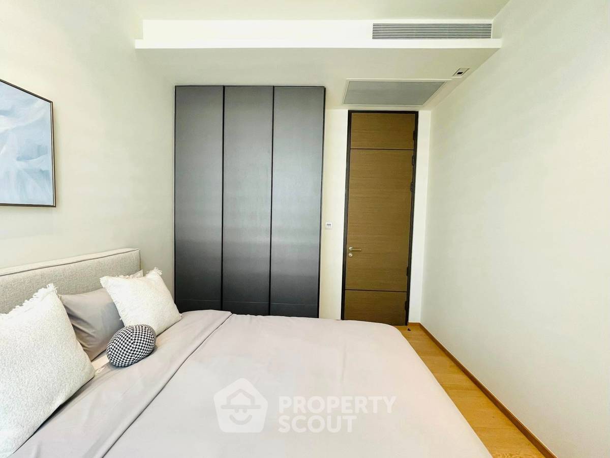 picture 2-BR Condo at 28 Chidlom near BTS Chit Lom (ID 2073744) - 11/16