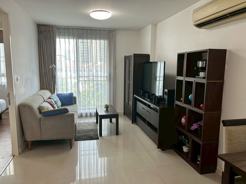 The Clover Thonglor (เดอะ โคลเวอร์ ทองหล่อ) (1bed1bath 50sqm)