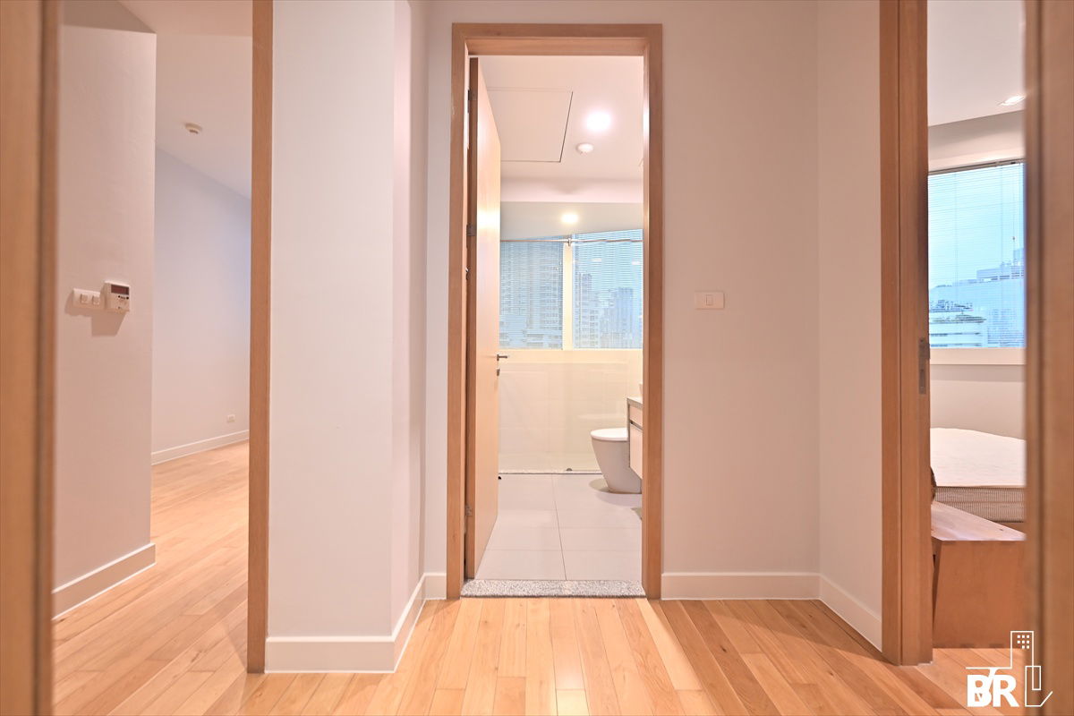 picture   Millennium Residence ✨ Spacious balcony with Pool View 🌊 Near BTS Asoke  - 14/21
