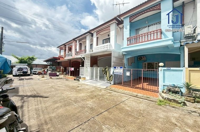 3-bed townhouse for sale, 117 sqm, 16 sq wah, Nong Chok