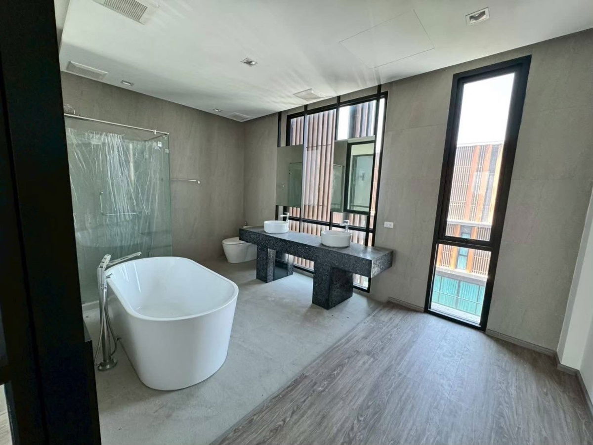 picture  Home office for rent, 3 and a half floors, corner unit, Baan Authen Nakniwat 48 project - 2/10