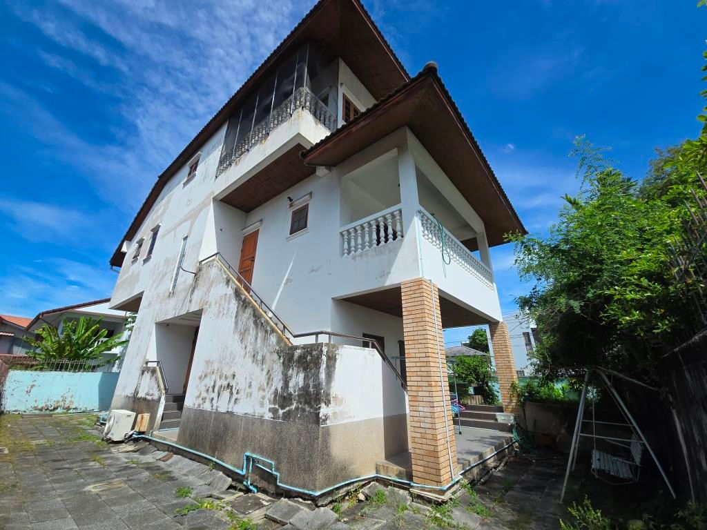 รูป ขายบ้านเดี่ยว 3 ชั้น เล่นระดับ 3 ห้องนอน 86/5 ซอยสุขุมวิท 56 แยก 3-1 - รูปที่ 23/85