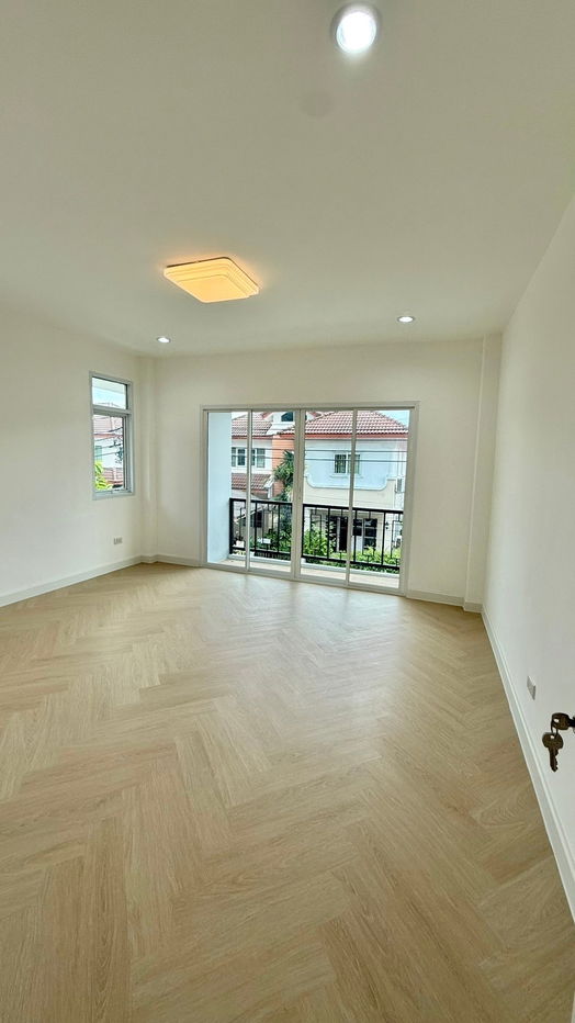 รูป บ้านเดี่ยว renovateใหม่ 50.20 ตรว. ลาดพร้าว101แยก42 ม.วาสินี กทม ใกล้รถไฟฟ้า - รูปที่ 7/12