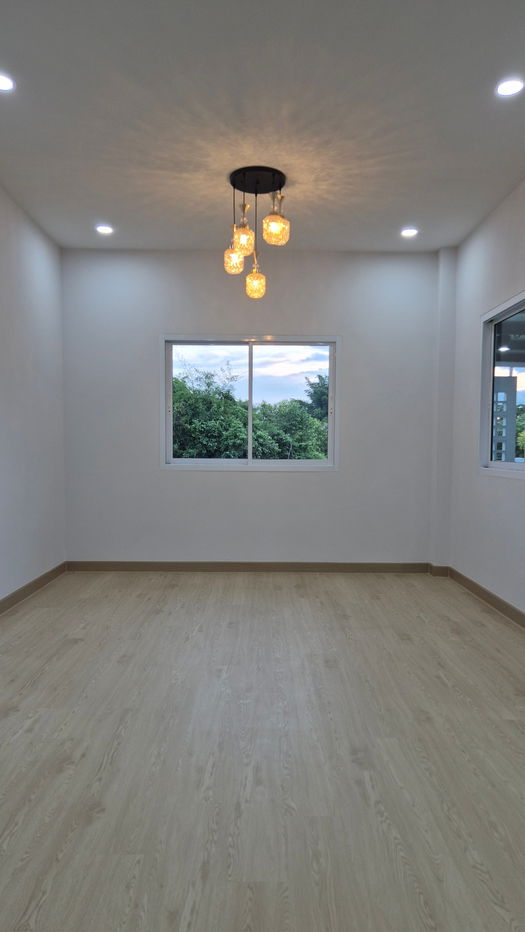 รูป บ้านเดี่ยว หลังใหญ่ พื้นที่เยอะ ใกล้เมือง เดินทางสะดวก พร้อมเข้าอยู่ 97.4 ตรว. เพียง 2.99 ล้าน! - รูปที่ 13/30