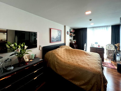 ขายคอนโด : ✨ขายด่วน! คอนโด DLV Thonglor 20 ห้องใหญ่ 100 ตร.ม. ราคาเพียง 9.7 ล้าน!