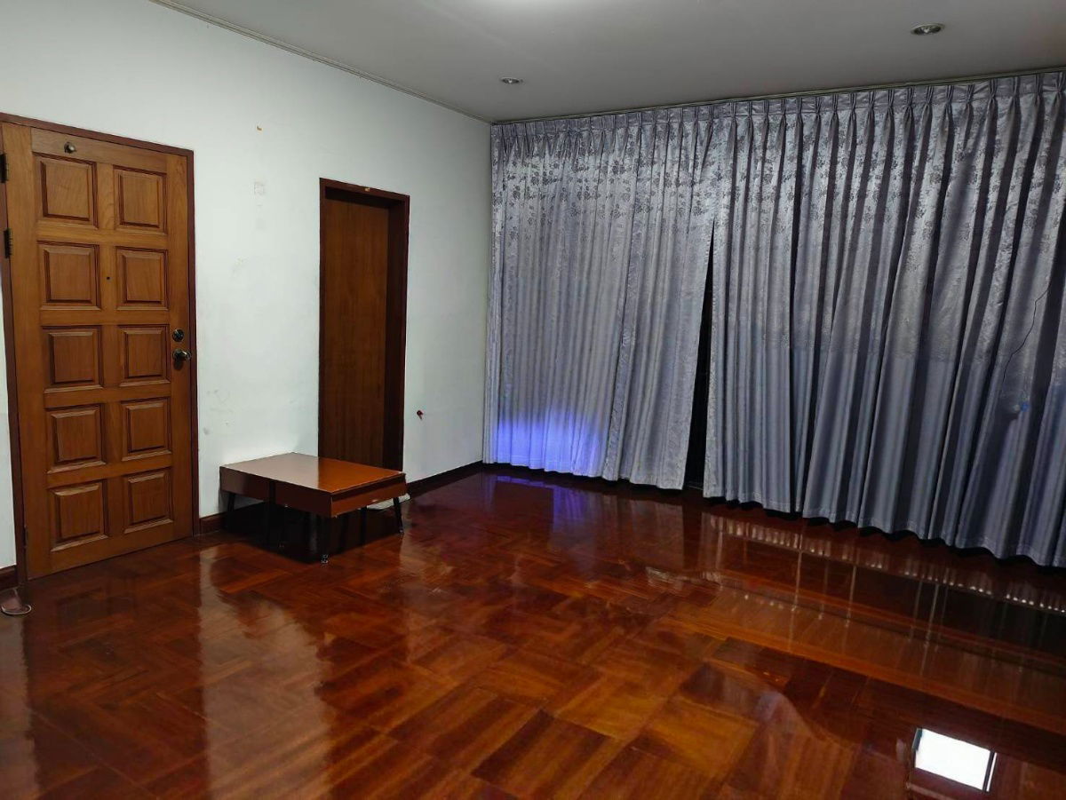 รูป ขายบ้านเดี่ยว 3 ชั้น เล่นระดับ 3 ห้องนอน 86/5 ซอยสุขุมวิท 56 แยก 3-1 - รูปที่ 6/85