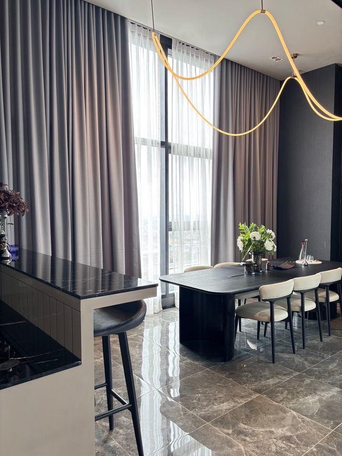 picture  Special price 🏢 High-ceiling condo, stunning view, upper floor - 21/22