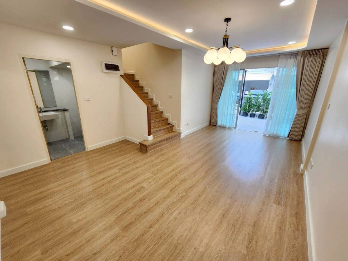 picture Beautiful Townhome for Sale the Villa Rattanathibet Tha-It, 3 Bedrooms | 2 Bathrooms | Newly Renovated | Ready to Move In price 2.59mb - 17/18