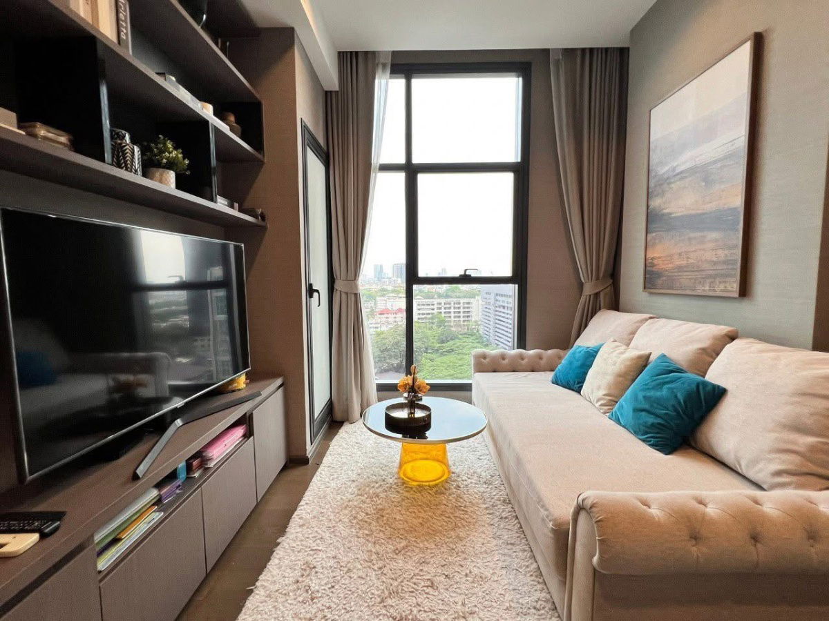 picture ADD line id : @cutecondo available to touring please make appointment here - 1/6