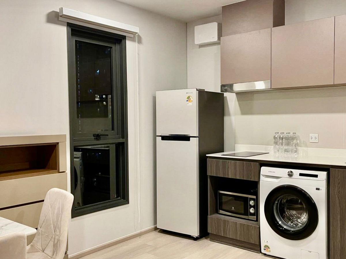 picture For Rent: Life Phahol–Ladprao | Prime Location Condo Opposite Central Ladprao & BTS Ha Yaek Ladprao Spacious and modern 1-bedroom corner unit  - 5/14