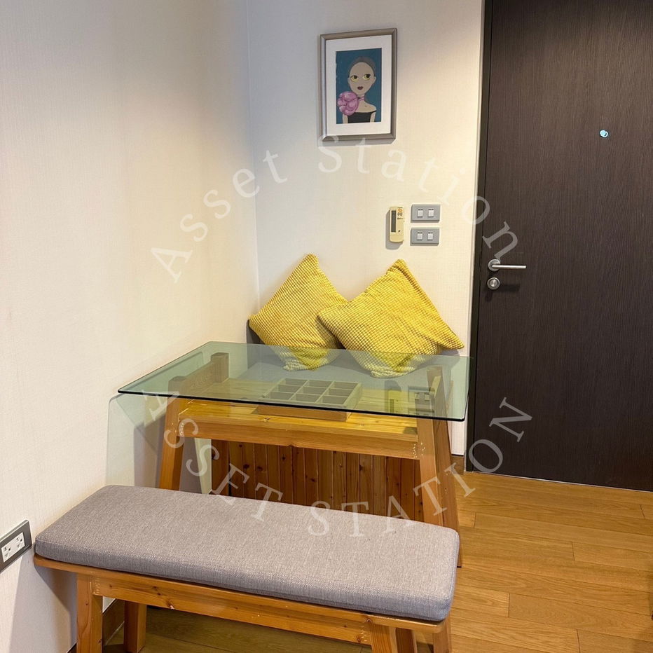 picture 🚈🏢 Condo in the heart of Sukhumvit, Lumpini 24 - Live simply ✨ Just one step to everything 🛍️💎 - 3/8