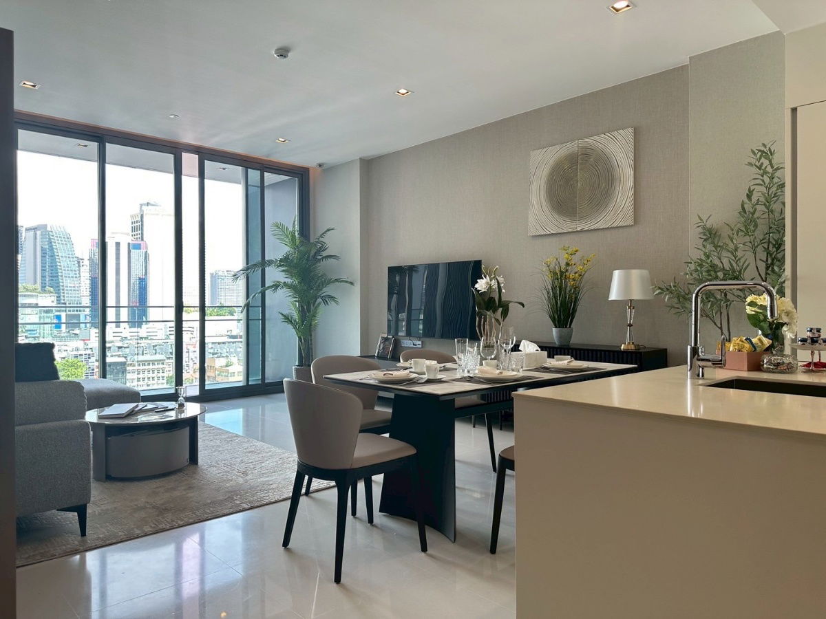 picture ✨Live a luxurious life at Q1 Sukhumvit, a luxury condo next to BTS Nana. 🚆 Relax on every journey. 🏙️ - 7/13